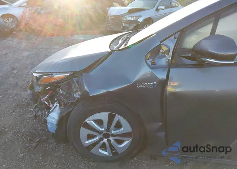 2017 Toyota Prius Prime Advanced z USA, uszkodzony, nr VIN JTDKARFP4H3029011